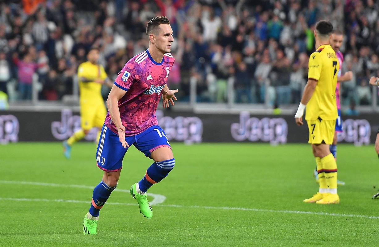 Juve preparing Milik's signing