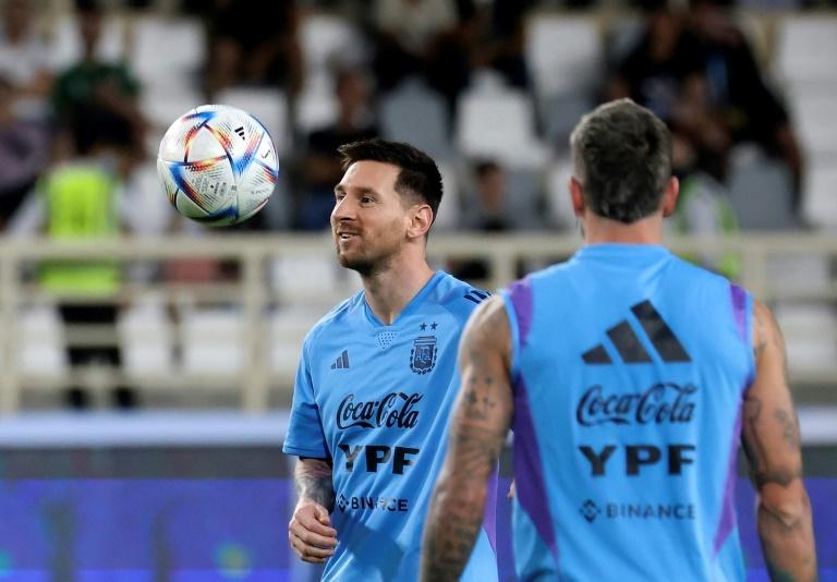 Scaloni keen to take pressure off WC favourites Argentina