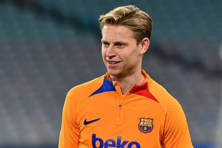 "He told me to join Liverpool" - De Jong on Qatari fan