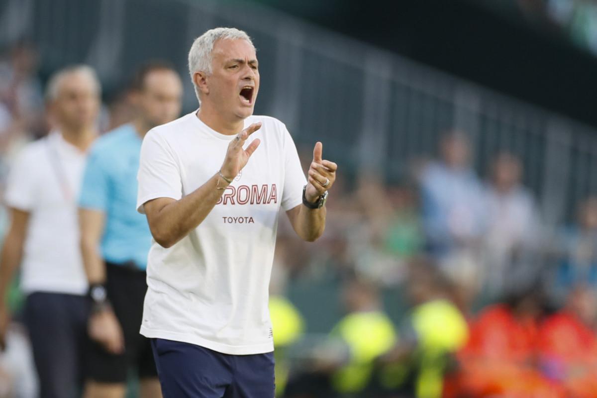 Mourinho could be Portugal boss without leaving Roma