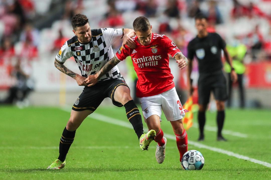 Napoli, Inter and Juventus join the race for Alejandro Grimaldo