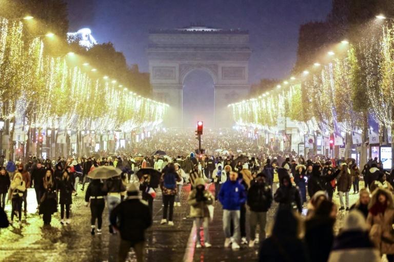 France to have WC parade, but not on Champs-Elysees