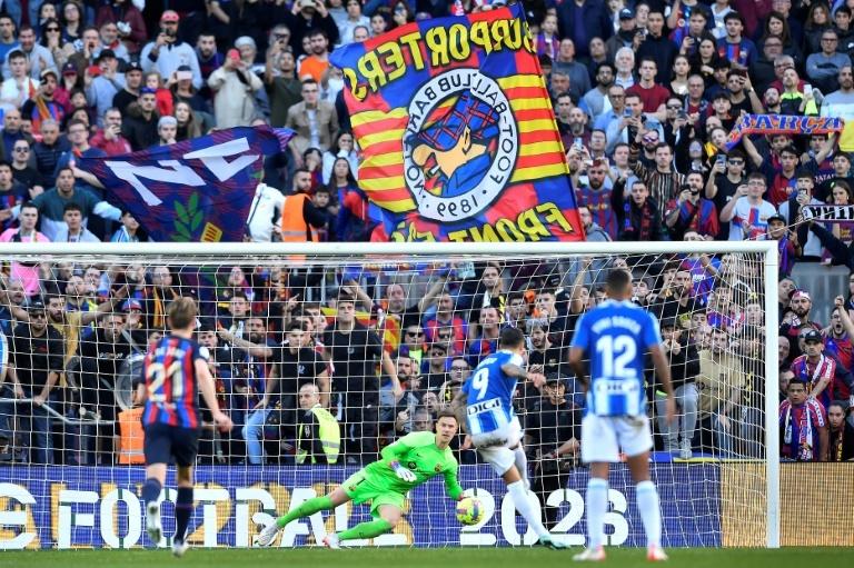 Barcelona drop points in heated Catalan derby