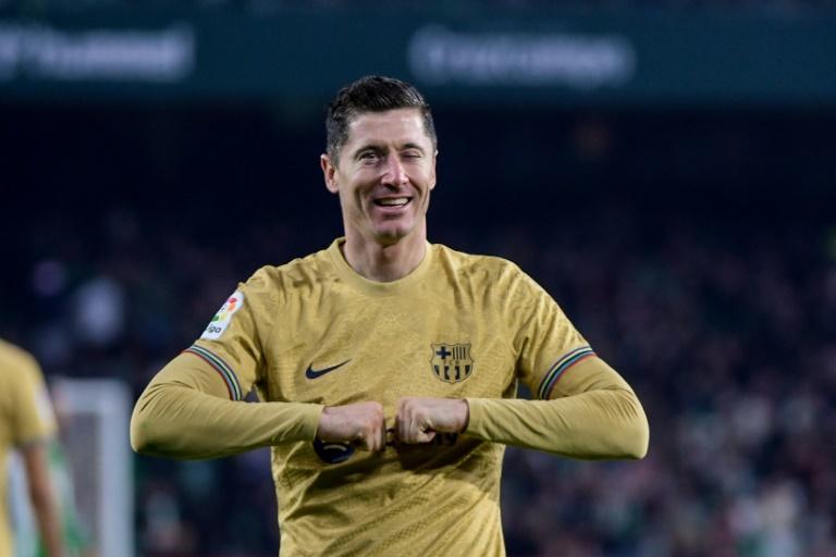 Lewandowski three goals away from Bayern getting more money