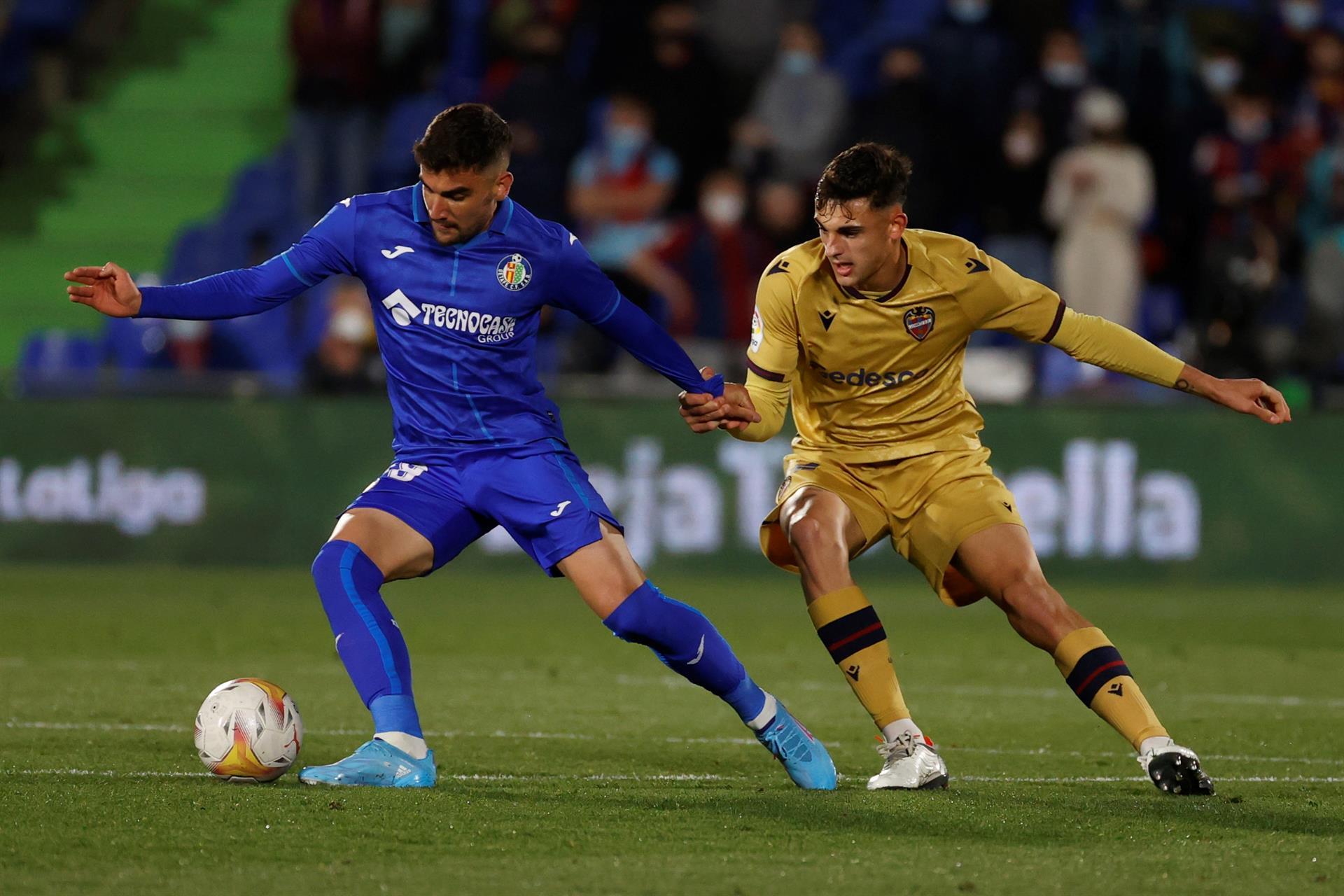 Getafe renew Arambarri until 2028