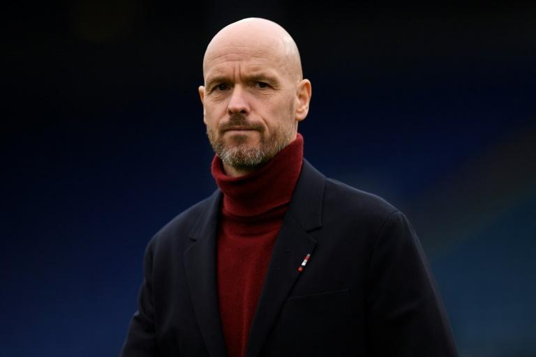 Man Utd fans urge new owners to back Ten Hag