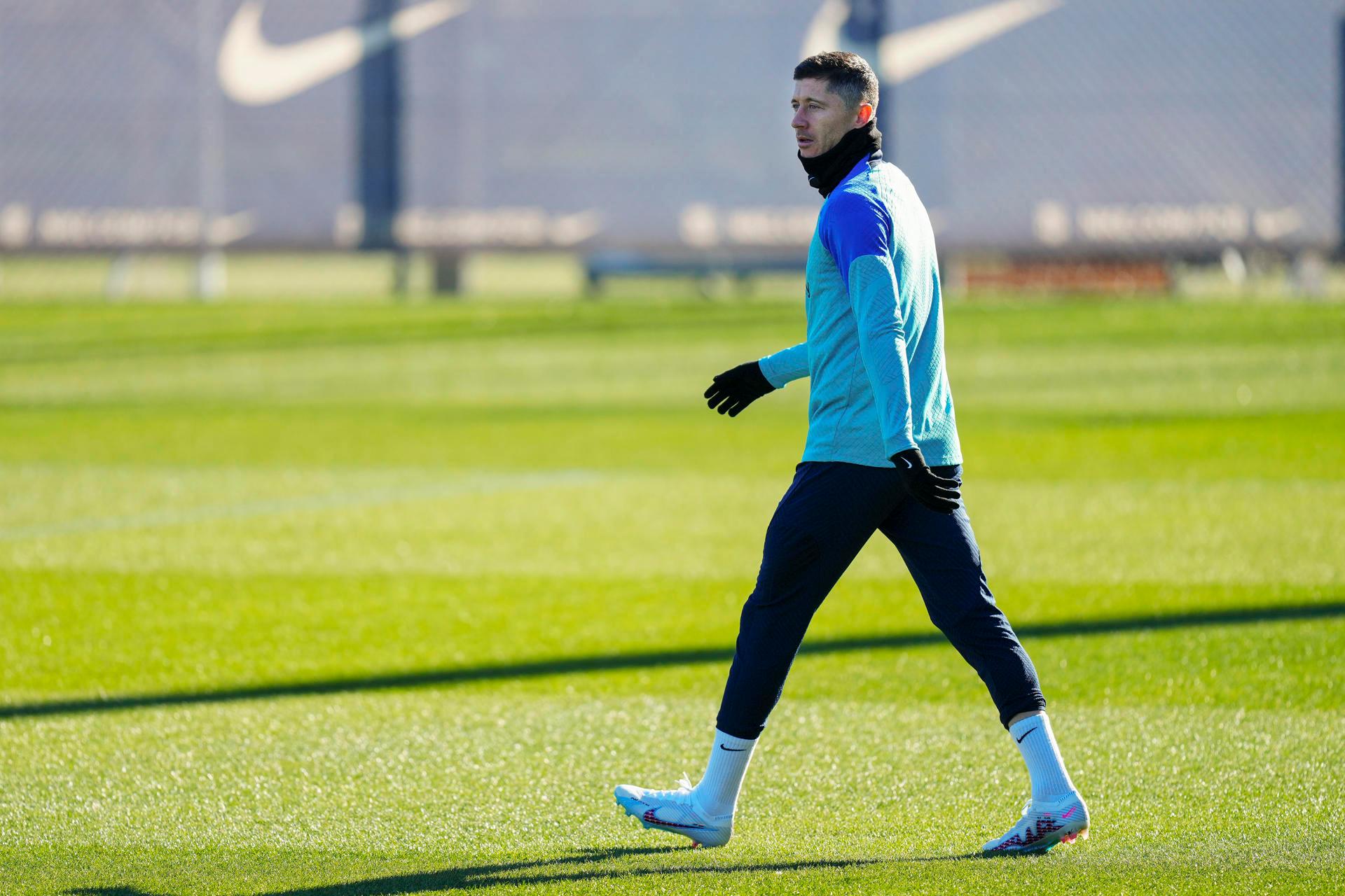 High motivation to face United: 13 Barca players train on day off