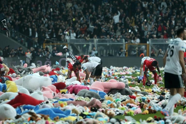 Turkish football fans in anti-government chants in quake anger