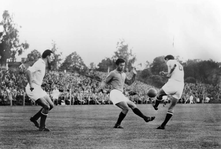 France's World Cup record breaker Fontaine dies at 89