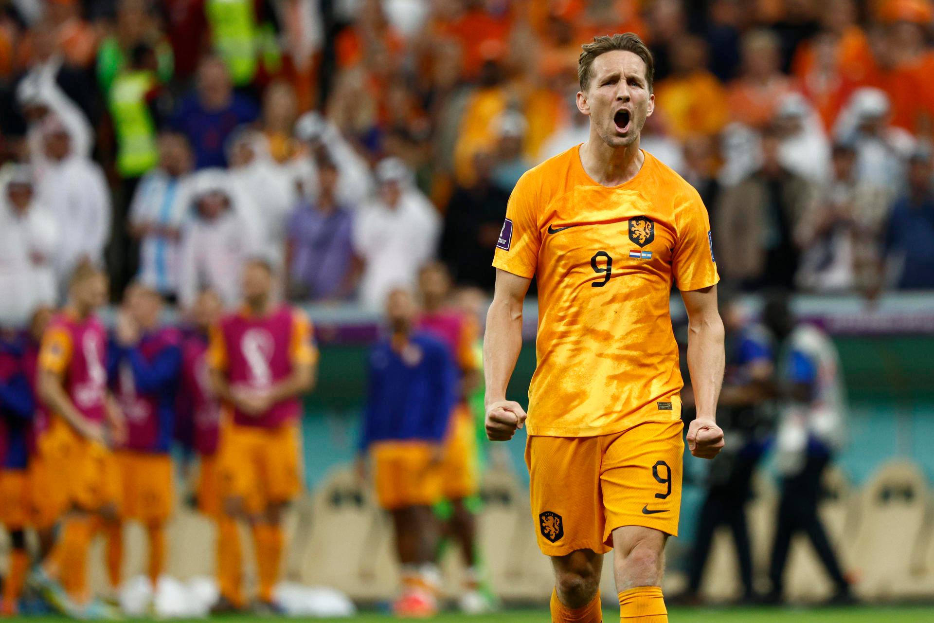 Luuk de Jong announces his retirement from Netherlands