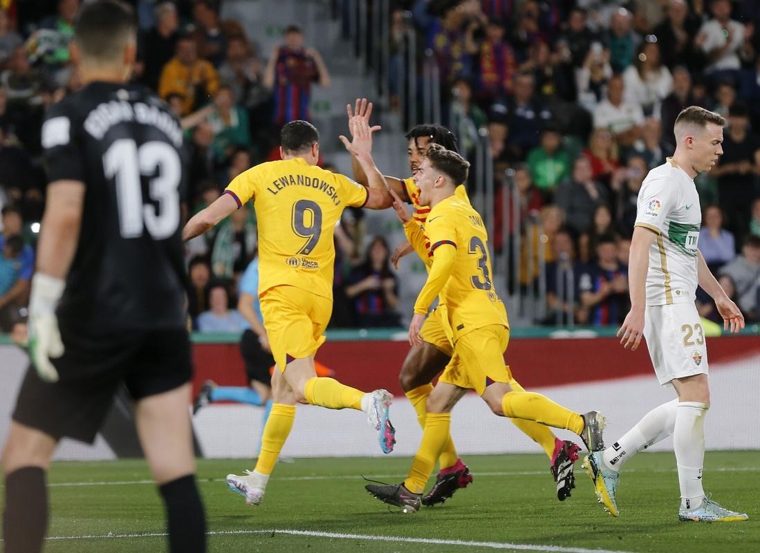 Barcelona extend their lead as they thrash Elche