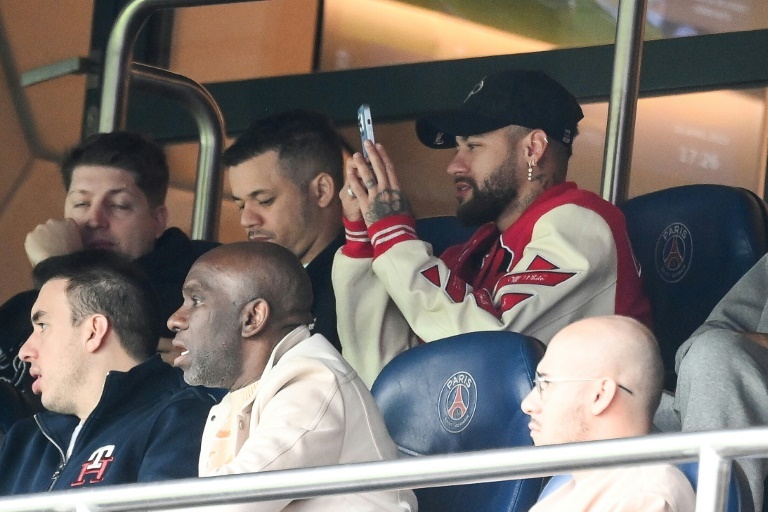 PSG order extra security after protests target Neymar and Messi