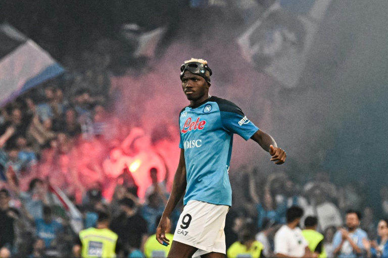 Osimhen sinks Fiorentina at Napoli's title party