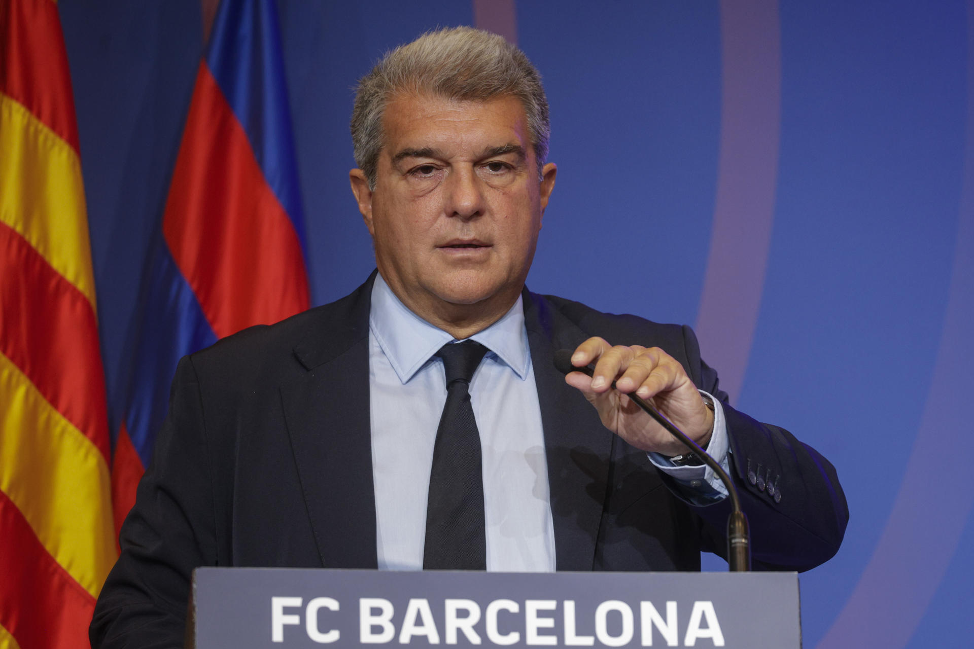 "Laporta wants to save his reputation because he let Messi leave"