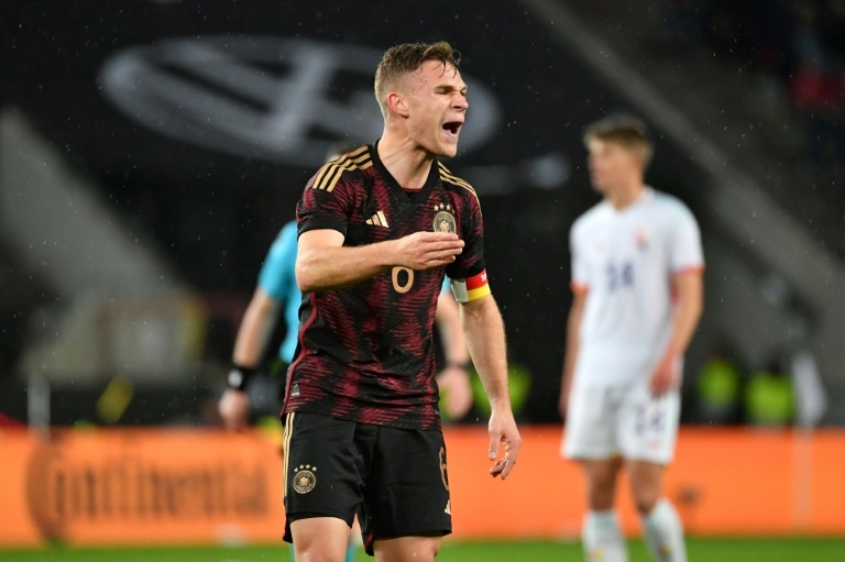 Barca keeping an eye on Kimmich, Bayern targeting Rice