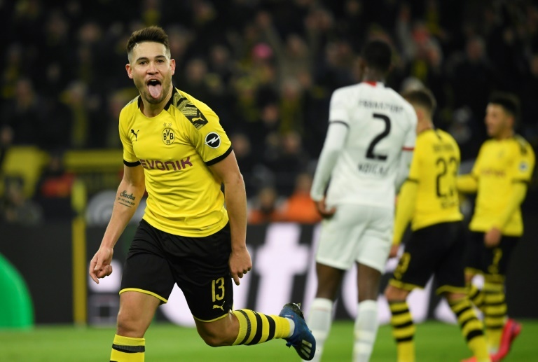 Dortmund left-back Guerreiro offered to Atletico