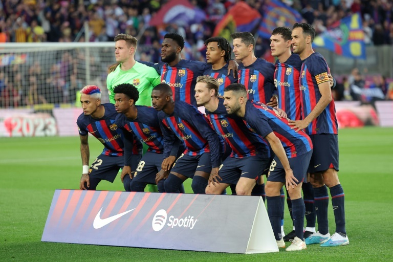 Real Sociedad take two goals off champions Barcelona; Camp Nou celebrations continue