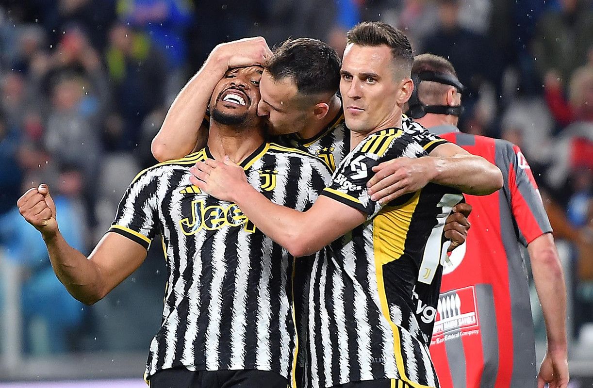 OFFICIAL: Juventus docked 10 points
