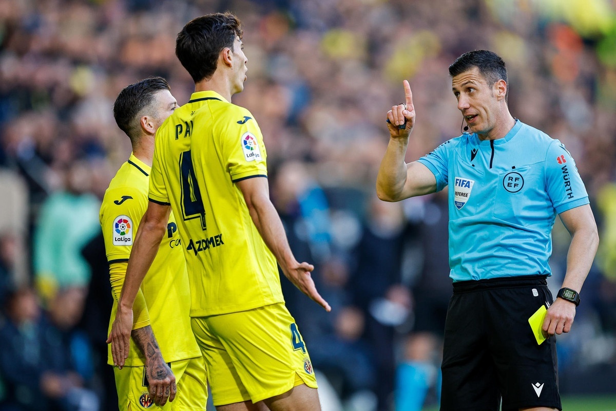 Aston Villa and Juve keeping an eye on Villarreal's Pau Torres