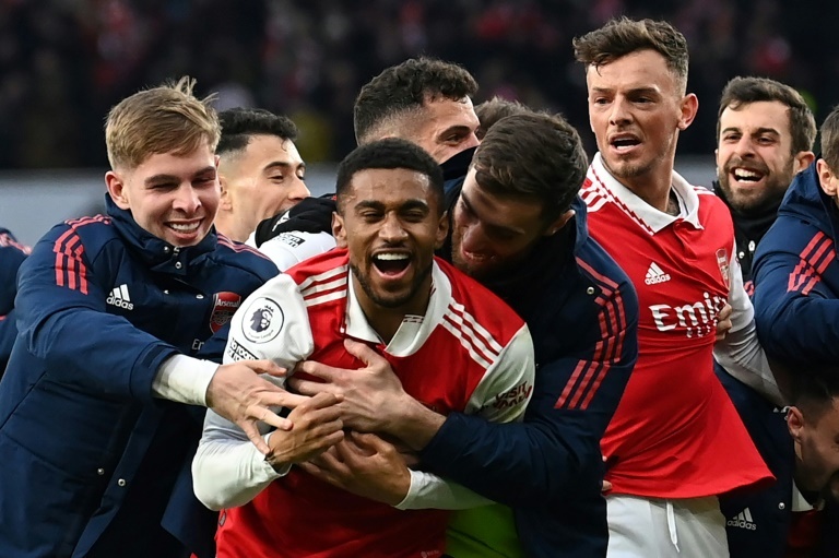 Reiss Nelson to finally accept Arsenal extension