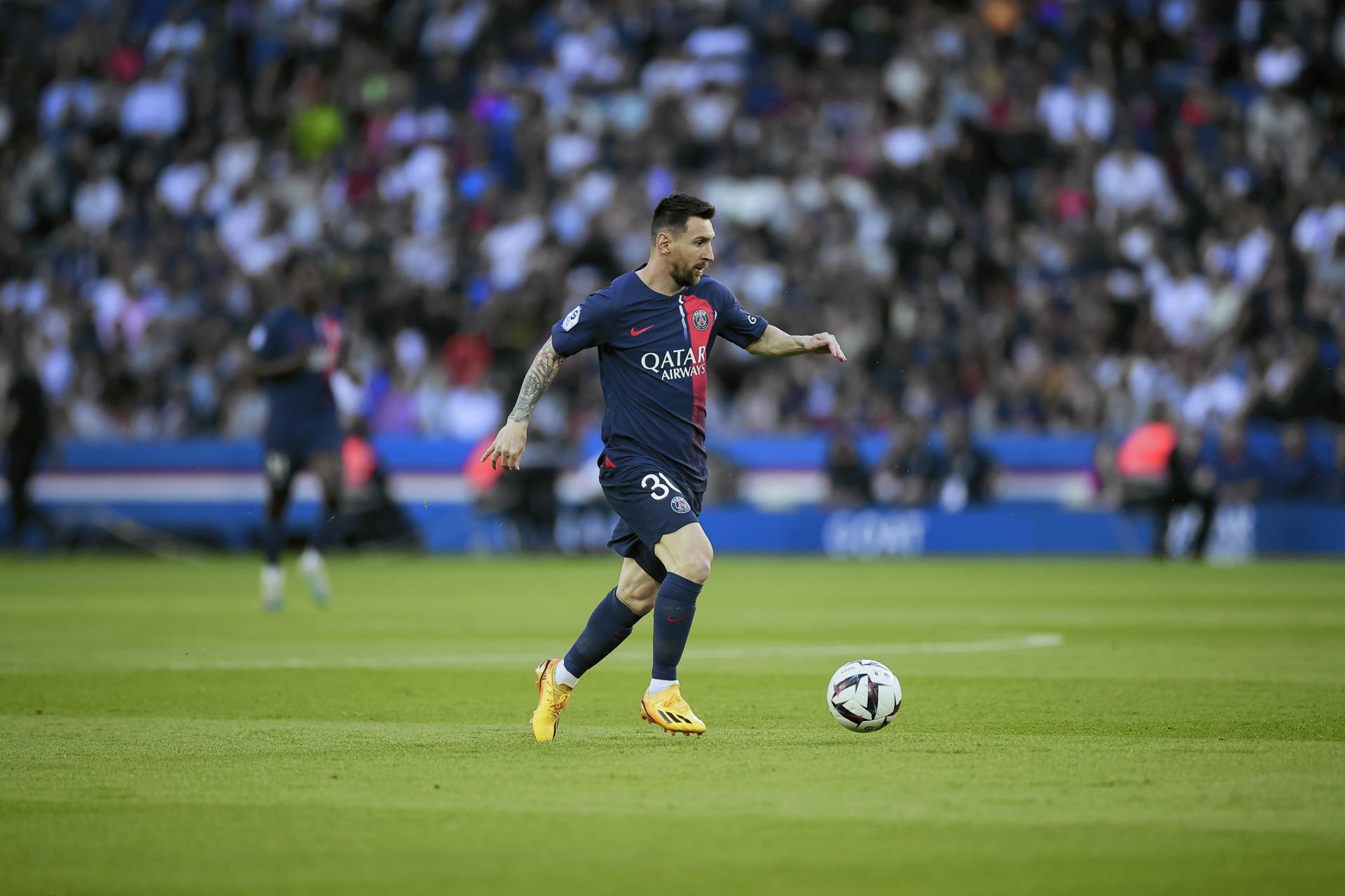 Al Hilal travel to Paris to close Messi deal