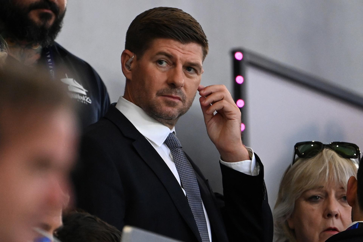 OFFICIAL: Al-Ettifaq announce Liverpool icon Steven Gerrard as new coach