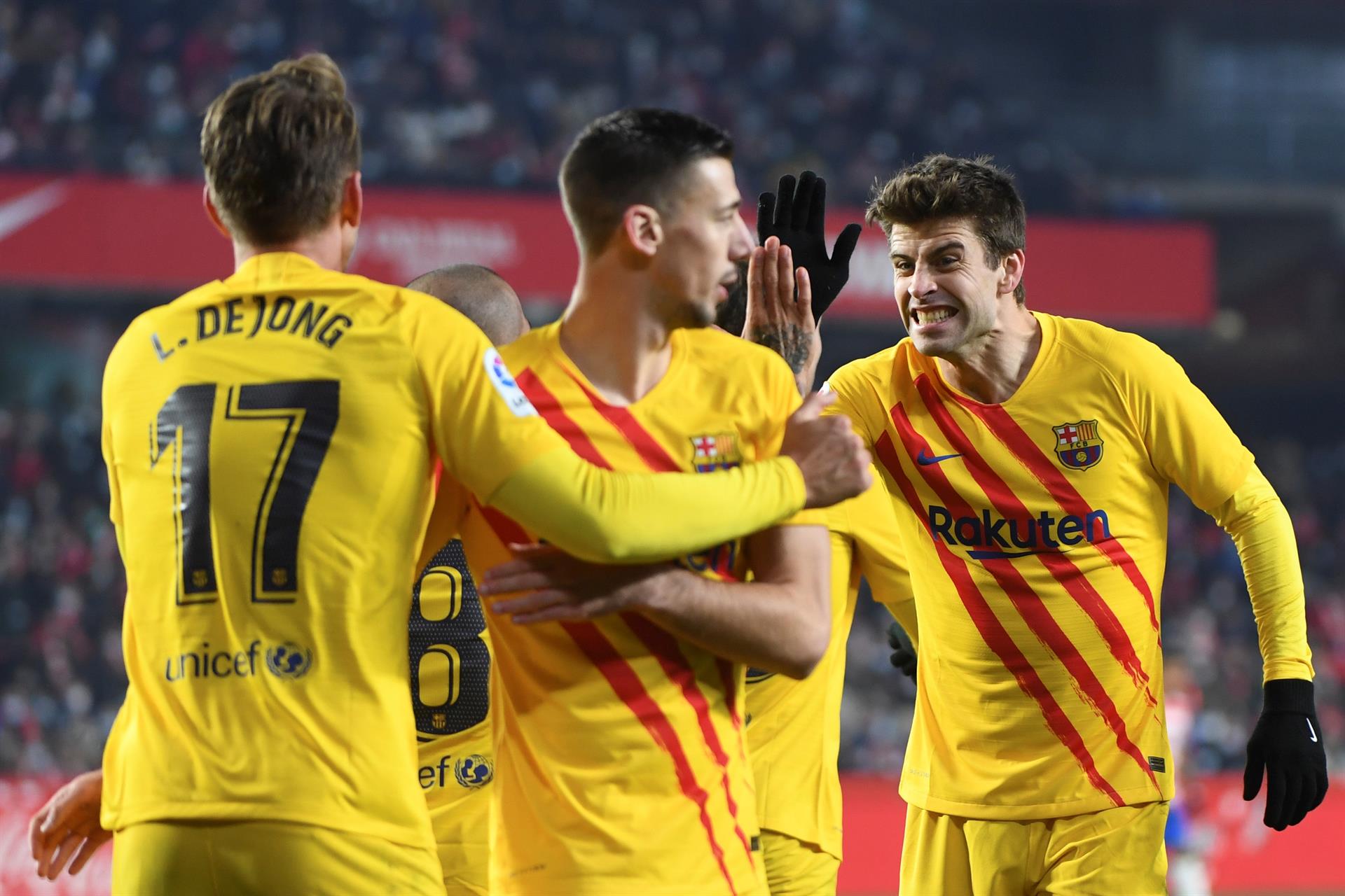 Barca looking to sell five players before July