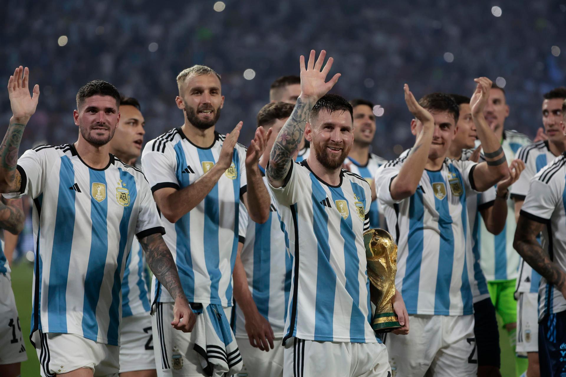 "Dibu cried at Messi's speech in Qatar"