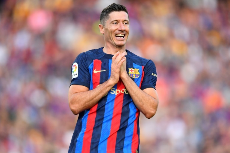 Lewandowski loyal to Barca as he rejects Saudi Arabia offers