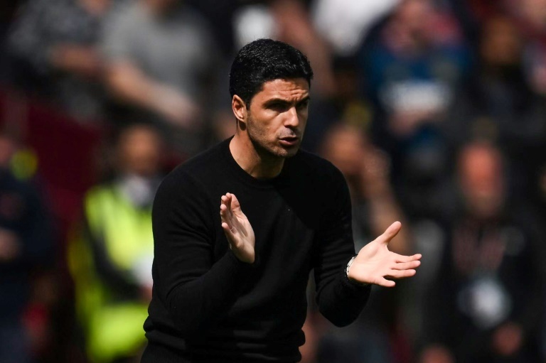 Arsenal's Arteta addresses rumours of PSG move and future