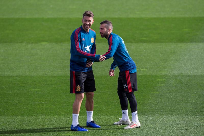 Alba & Sergio Ramos close to joining Messi & Busquets in Miami