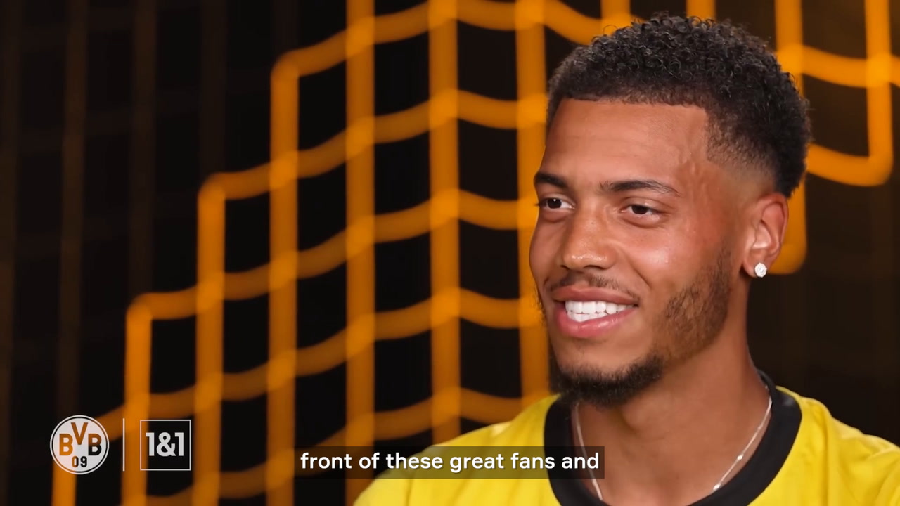 VIDEO: Nmecha signs for Dortmund until 2028