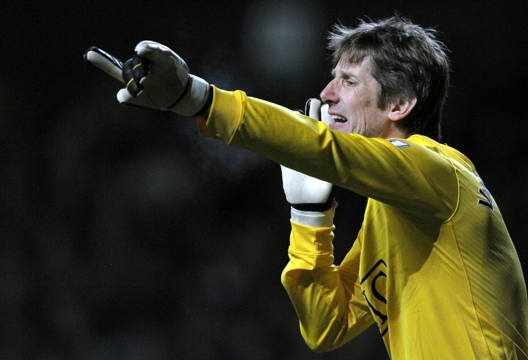 Van der Sar's condition 'still concerning': Ajax