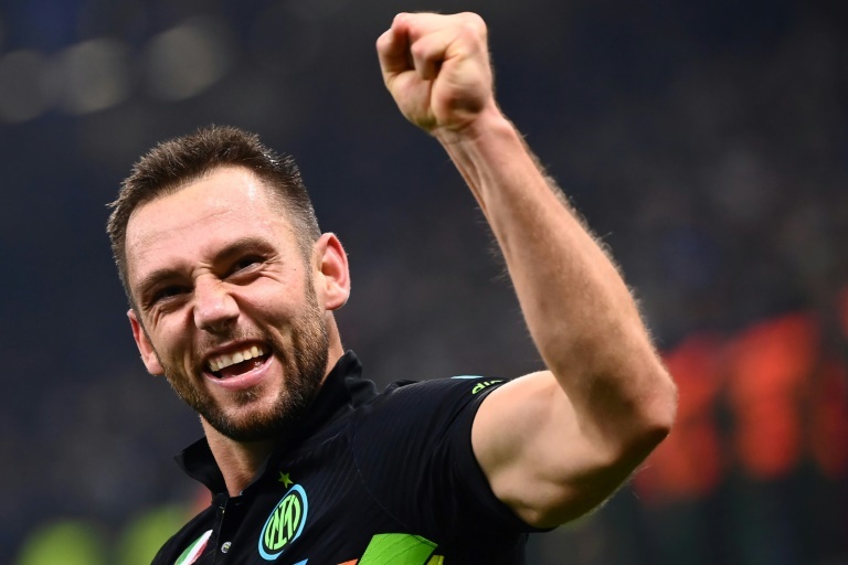 Stefan De Vrij renews with Inter Milan until 2025