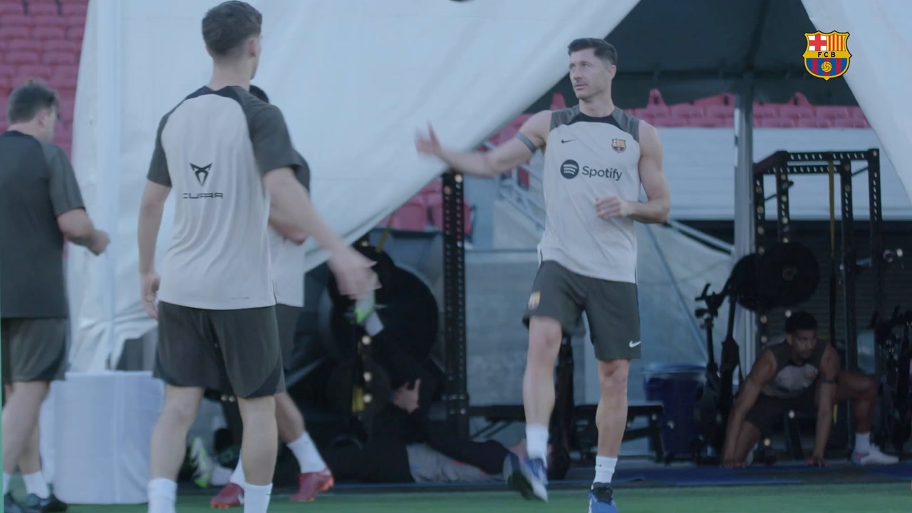 VIDEO: Lewandowski shows his skills in training