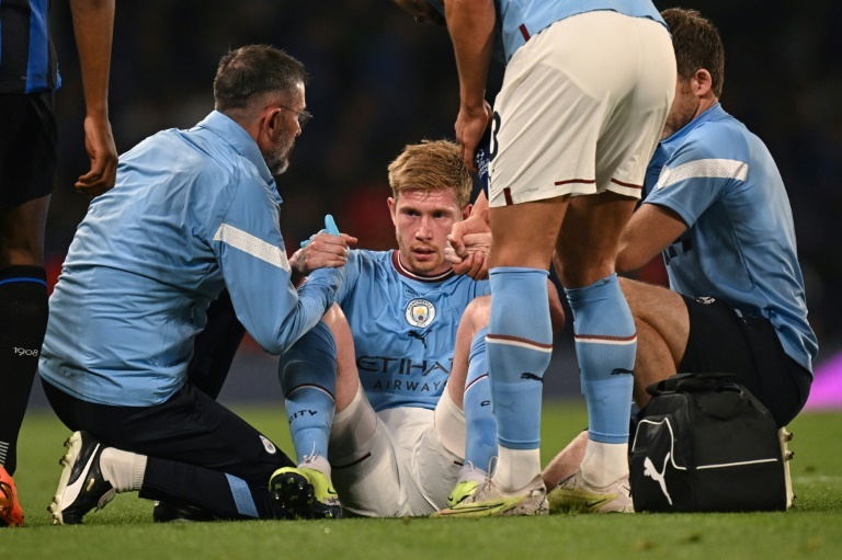 Man City coach Guardiola provides De Bruyne injury update