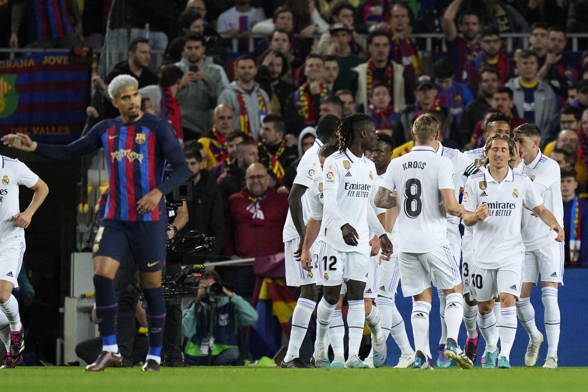 Possible lineups for Barcelona v Real Madrid showdown