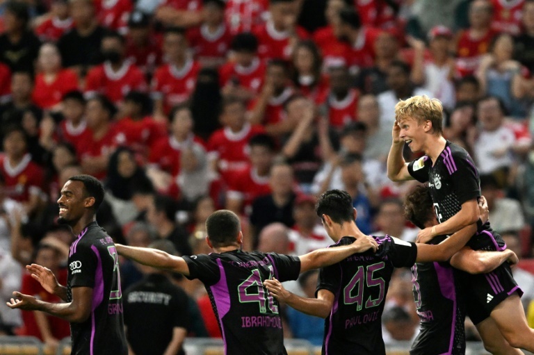 Bayern Munich edge Liverpool 4-3 in Singapore