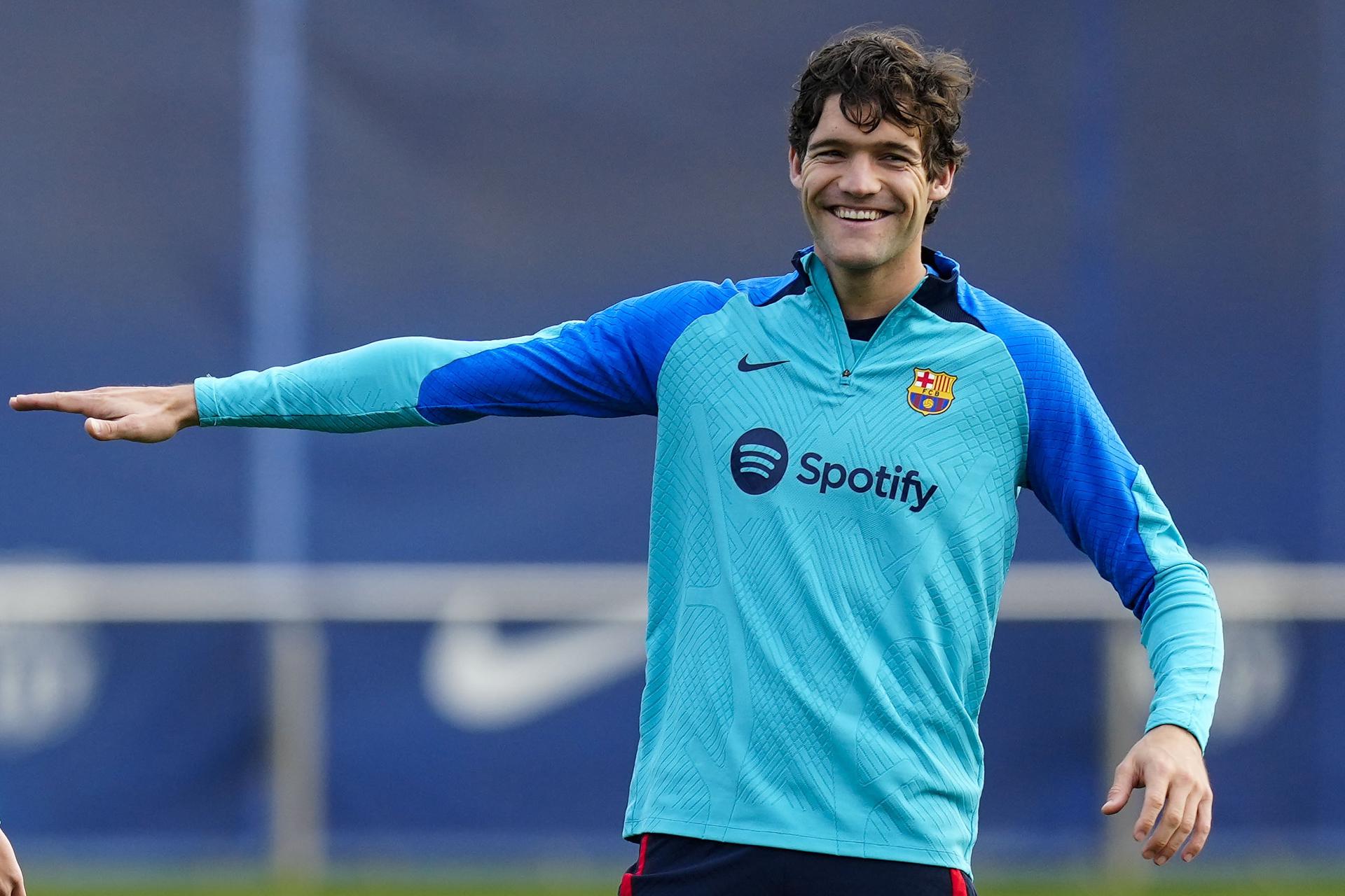 Barcelona don't put Marcos Alonso up for sale