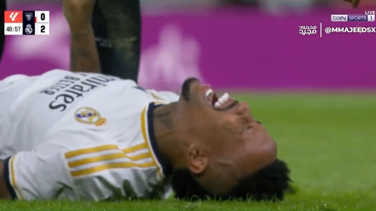 Bad news for Madrid: Militao forced off with injury