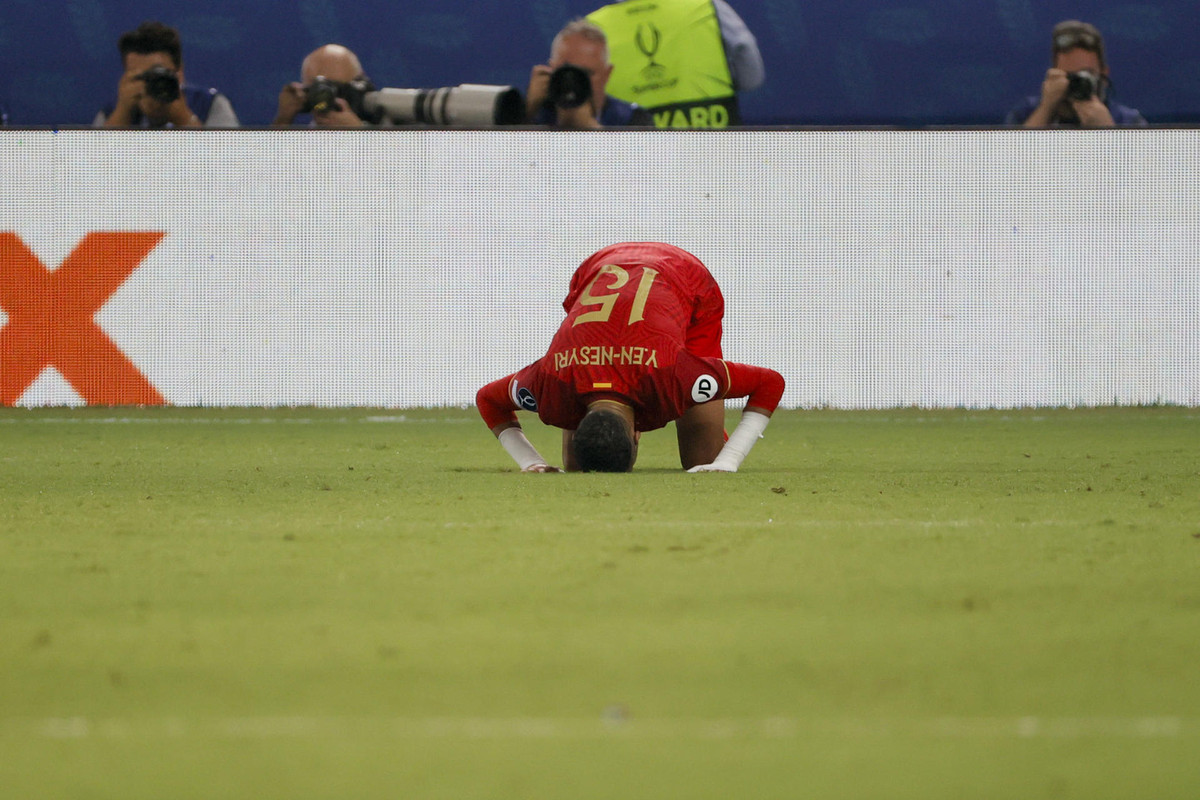 West Ham interested in Sevilla star En-Nesyri