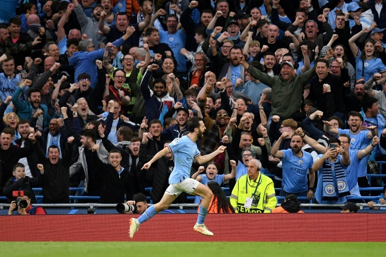 OFFICIAL: Bernardo Silva signs new Man City contract