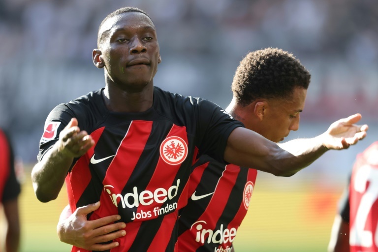 PSG make €80m offer for Frankfurt's Kolo Muani