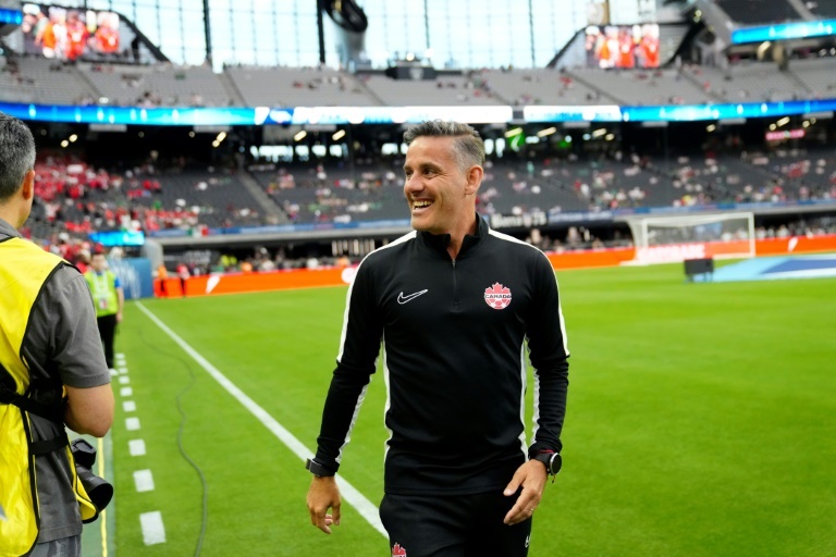 Herdman resigns as Canada's coach to guide MLS Toronto