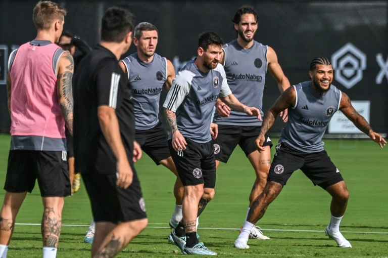 Messi, Busquets expected to start for Miami against Nashville