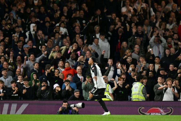 EFL Cup round 1: Spurs knocked out by Fulham, fourth-tier Salford beat Leeds on penalties