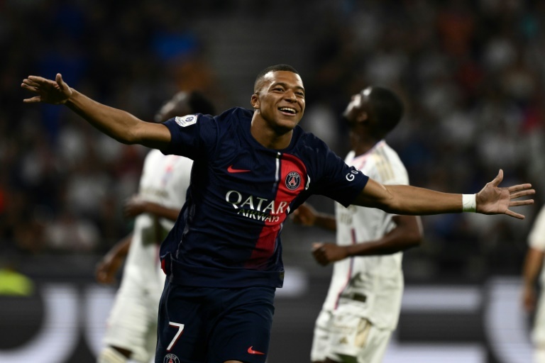 Mbappe strikes twice as ruthless PSG hammer Lyon