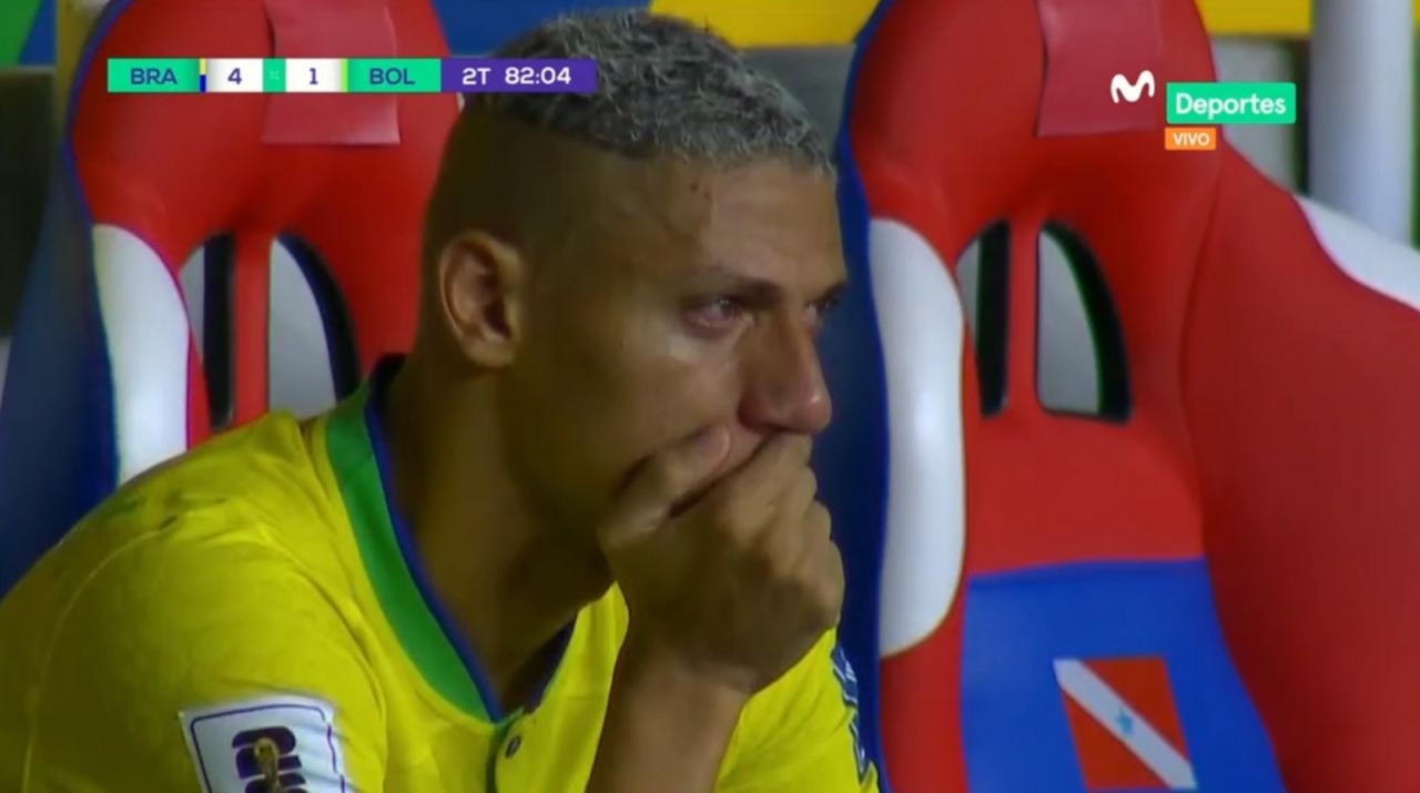 Richarlison unable to control his emotions in Brazil v Bolivia