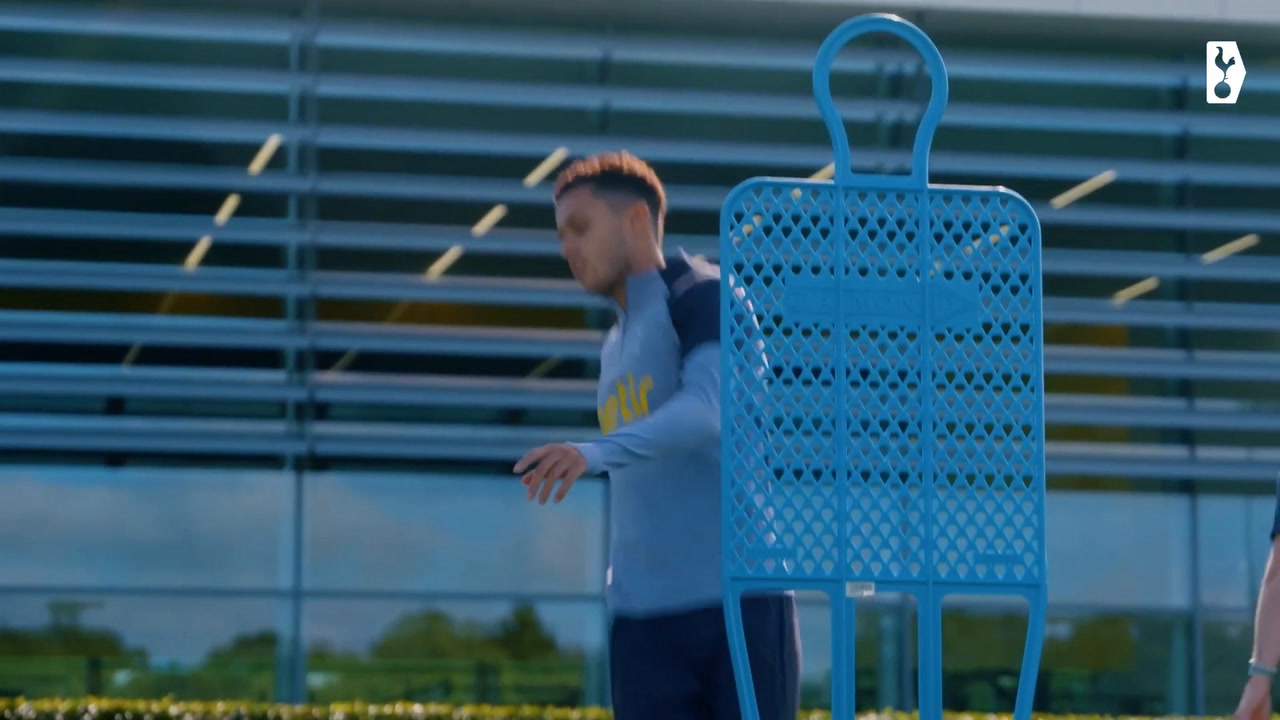 VIDEO: New Spurs striker Brennan Johnson in his first training