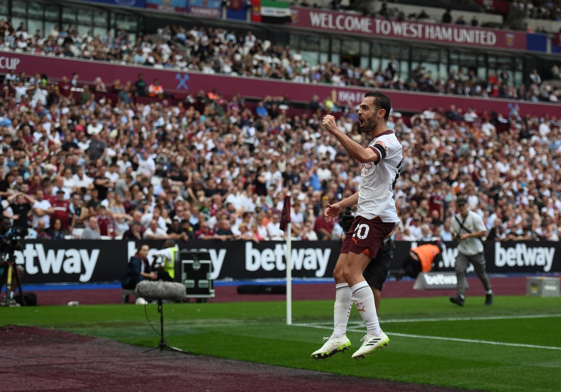 Man City beat West Ham, Spurs pull off injury-time comeback at Sheffield Utd